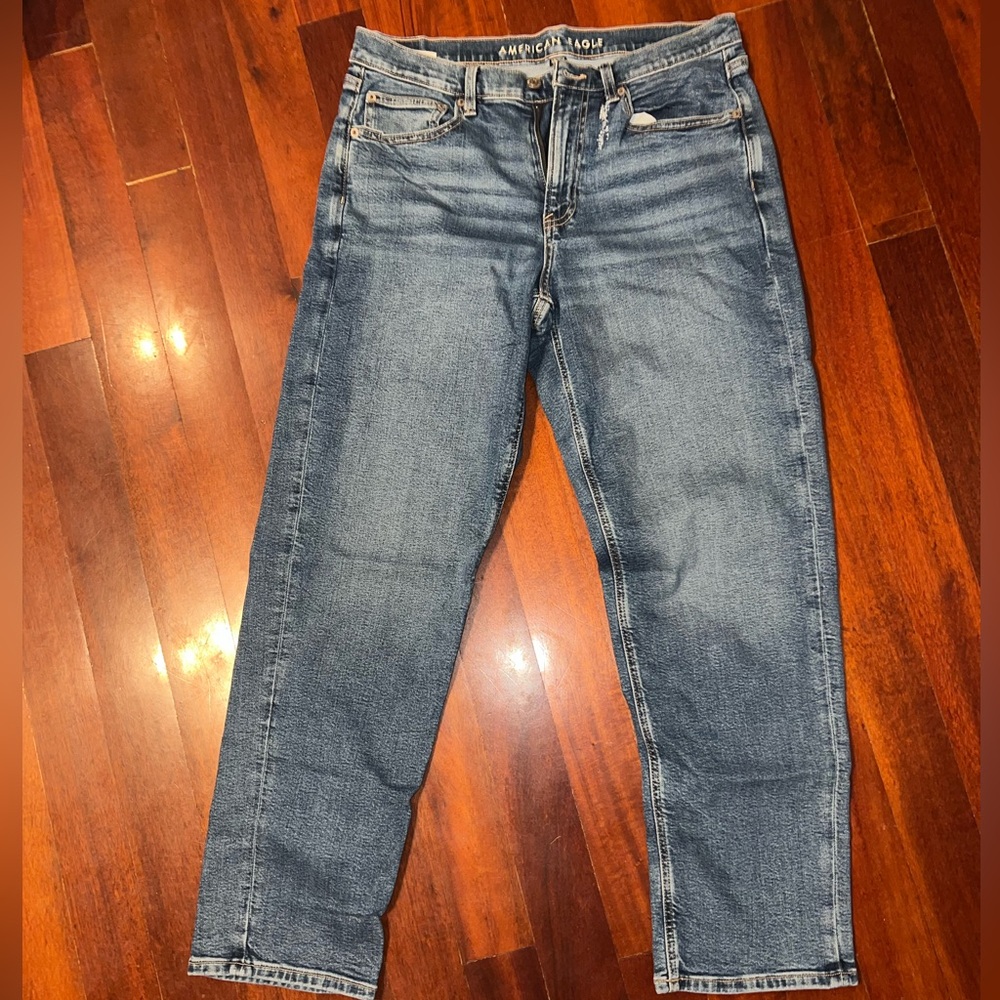 American Eagle 90’s straight jeans